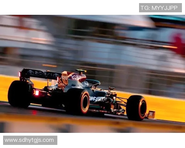 F1赛季精彩碰撞回顾及安全问题讨论